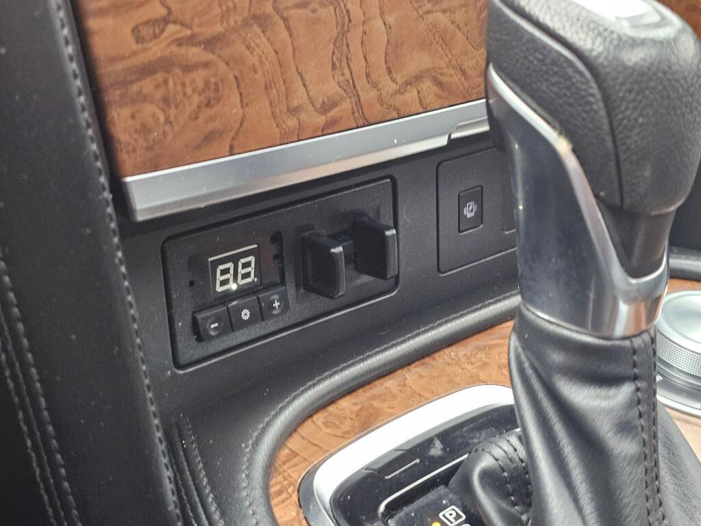 Used 2022 Nissan Armada SL w/ Captain's Chairs Package AWD/4WD image 36
