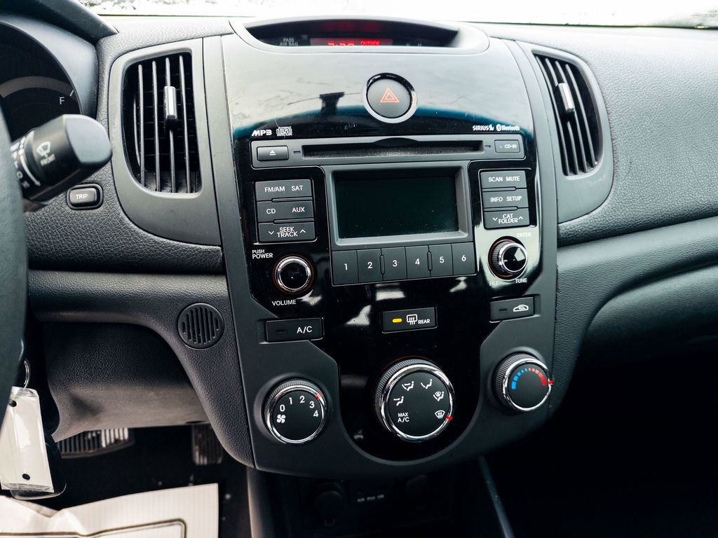 Used 2012 Kia Forte Koup EX image 15