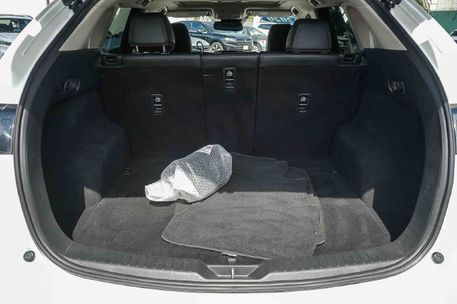 Used 2020 MAZDA CX-5 Touring FWD image 34