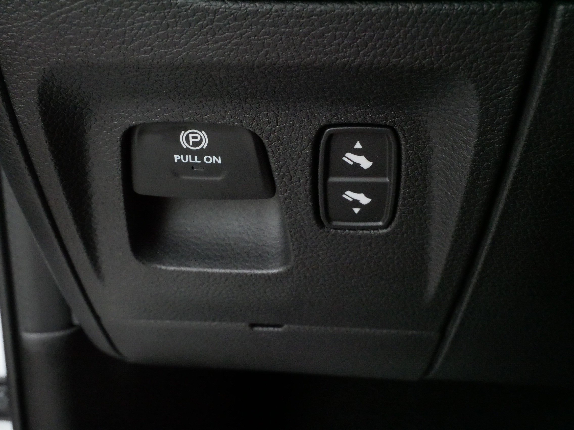 Used 2024 RAM 1500 Limited AWD/4WD image 27
