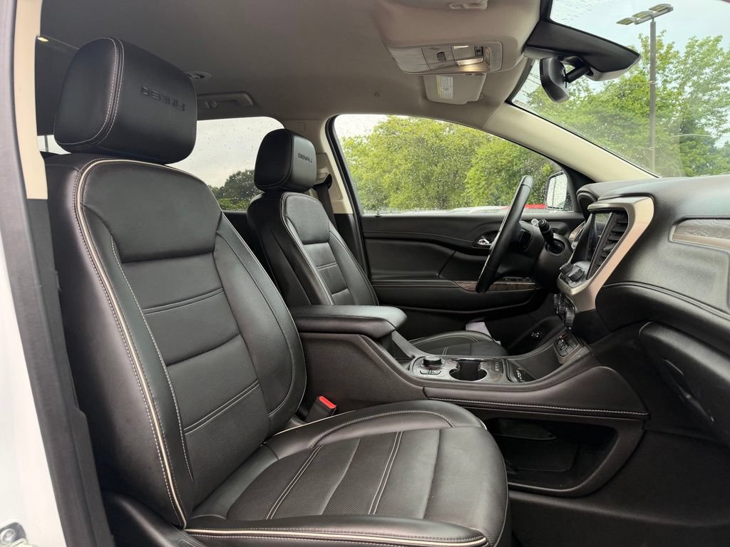 Used 2023 GMC Acadia Denali FWD image 32