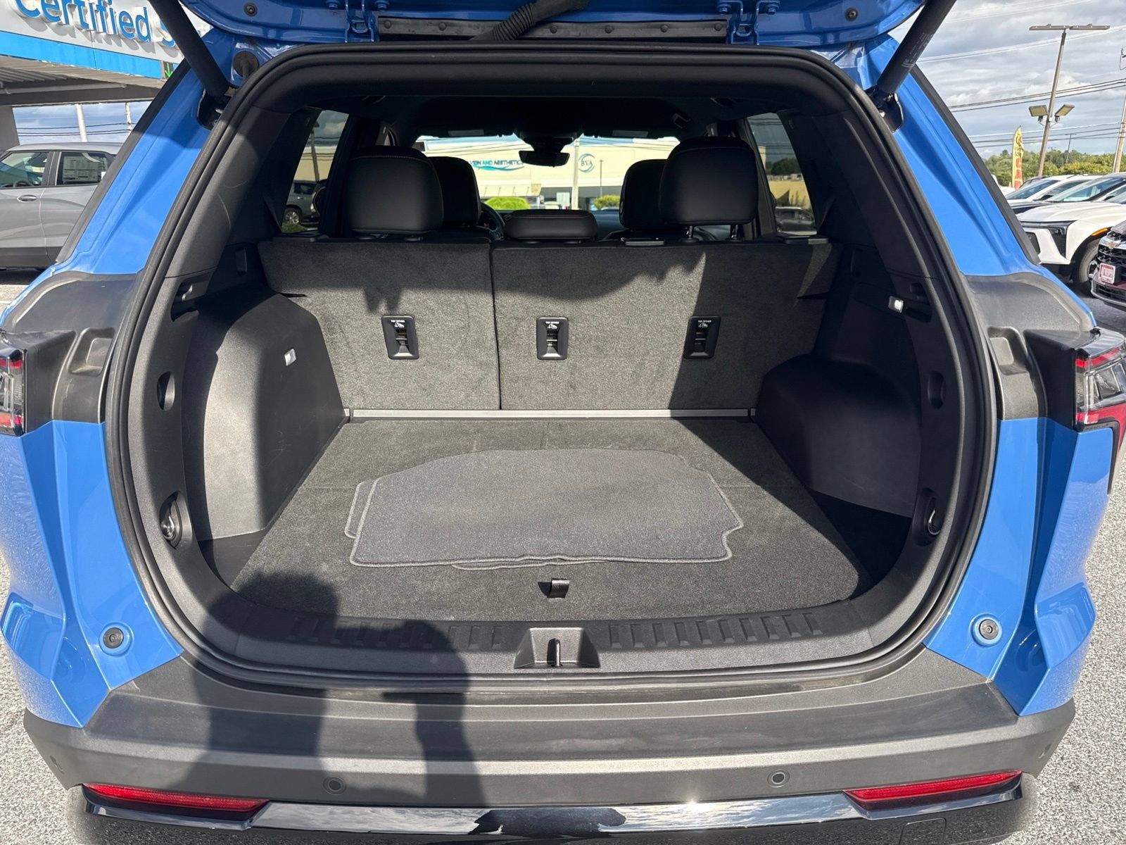 Used 2025 Chevrolet Equinox RS w/ Safety and Technology Package AWD/4WD image 13