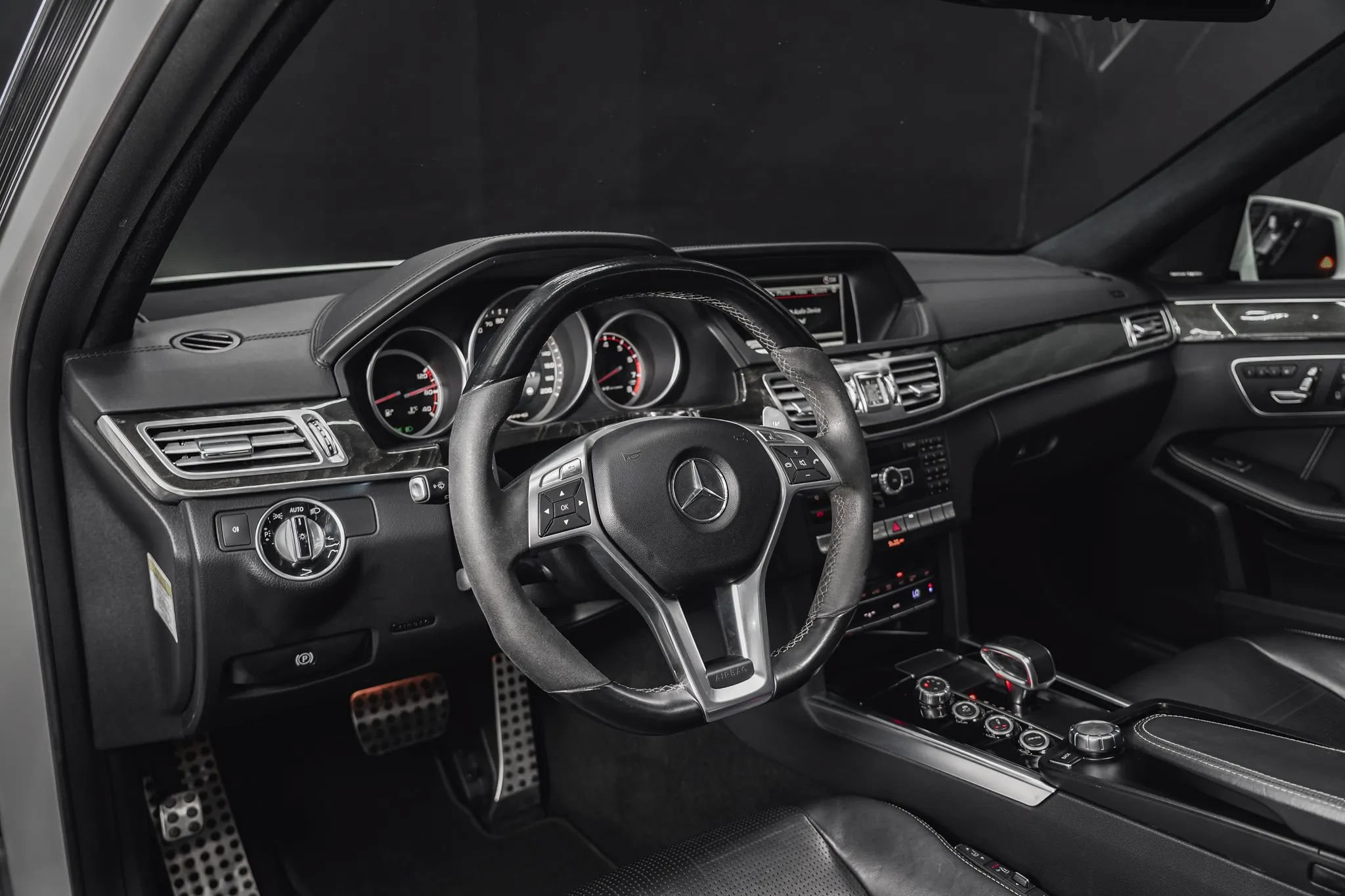 Used 2014 Mercedes-Benz E 63 AMG S-Model image 40