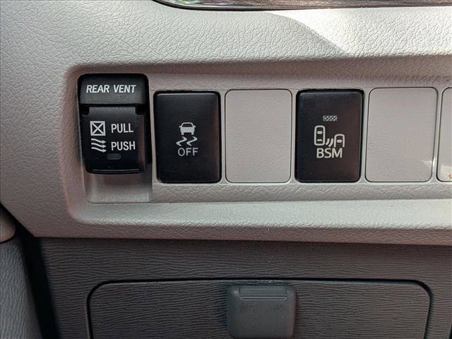Used 2016 Toyota Sienna XLE FWD image 10