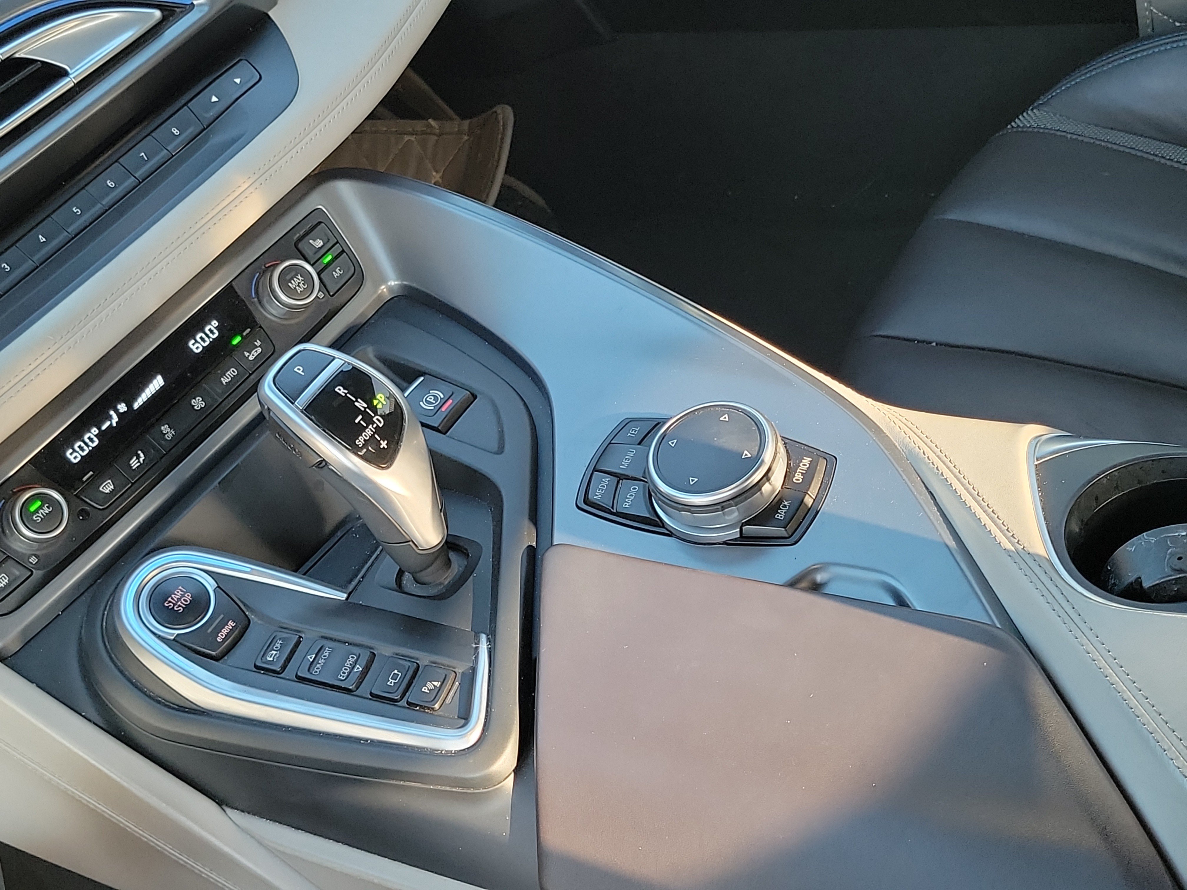 Used 2014 BMW i8 AWD/4WD image 21