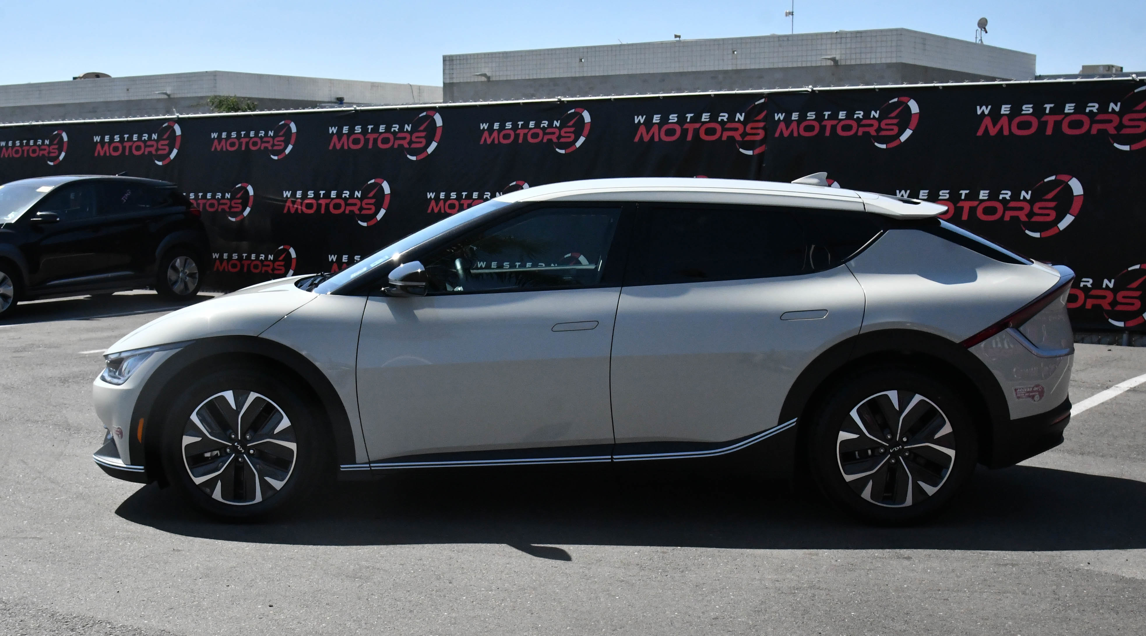Used 2024 Kia EV6 Light RWD image 4