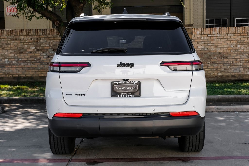 Used 2023 Jeep Grand Cherokee L Laredo image 18