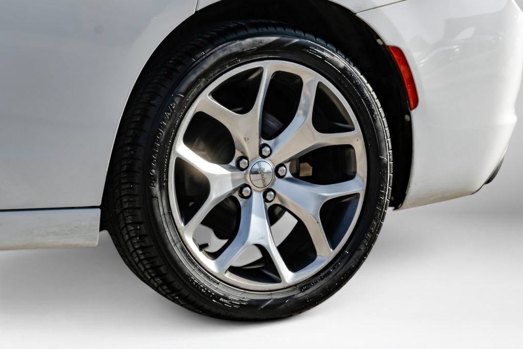 Used 2015 Dodge Charger R/T w/ Plus Group RWD image 63