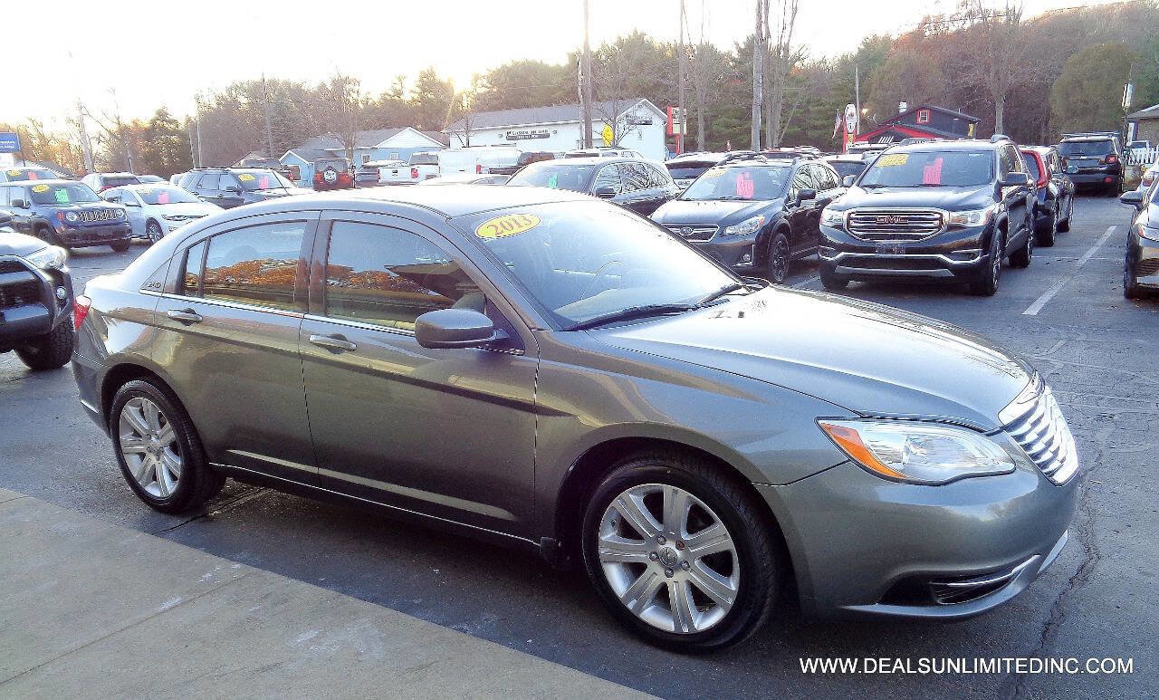 Used 2013 Chrysler 200 Touring image 2