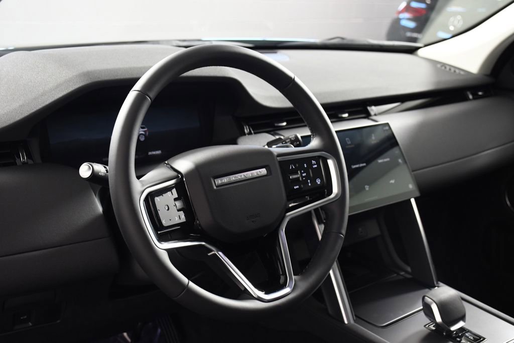 Used 2025 Land Rover Discovery Sport S image 13