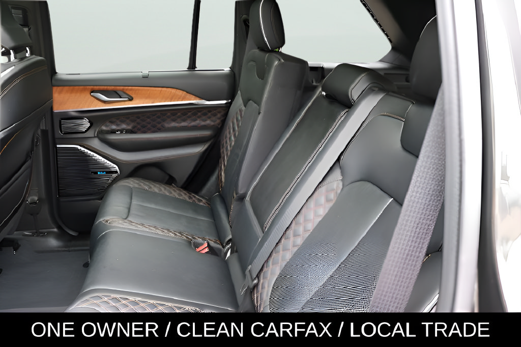 Used 2023 Jeep Grand Cherokee Summit AWD/4WD image 42