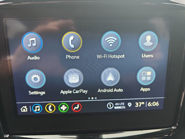 Used 2023 Chevrolet Traverse LT image 27