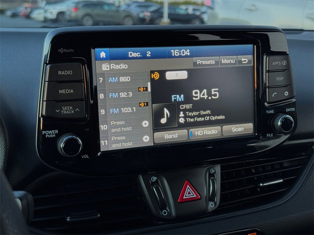 Used 2018 Hyundai Elantra GT image 19