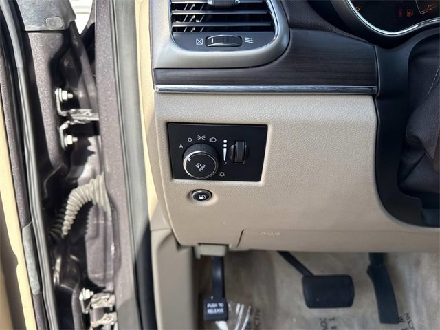 Used 2015 Jeep Grand Cherokee Overland image 31
