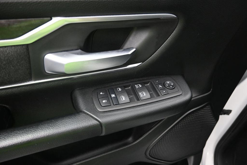 Used 2019 RAM 1500 Big Horn AWD/4WD image 11