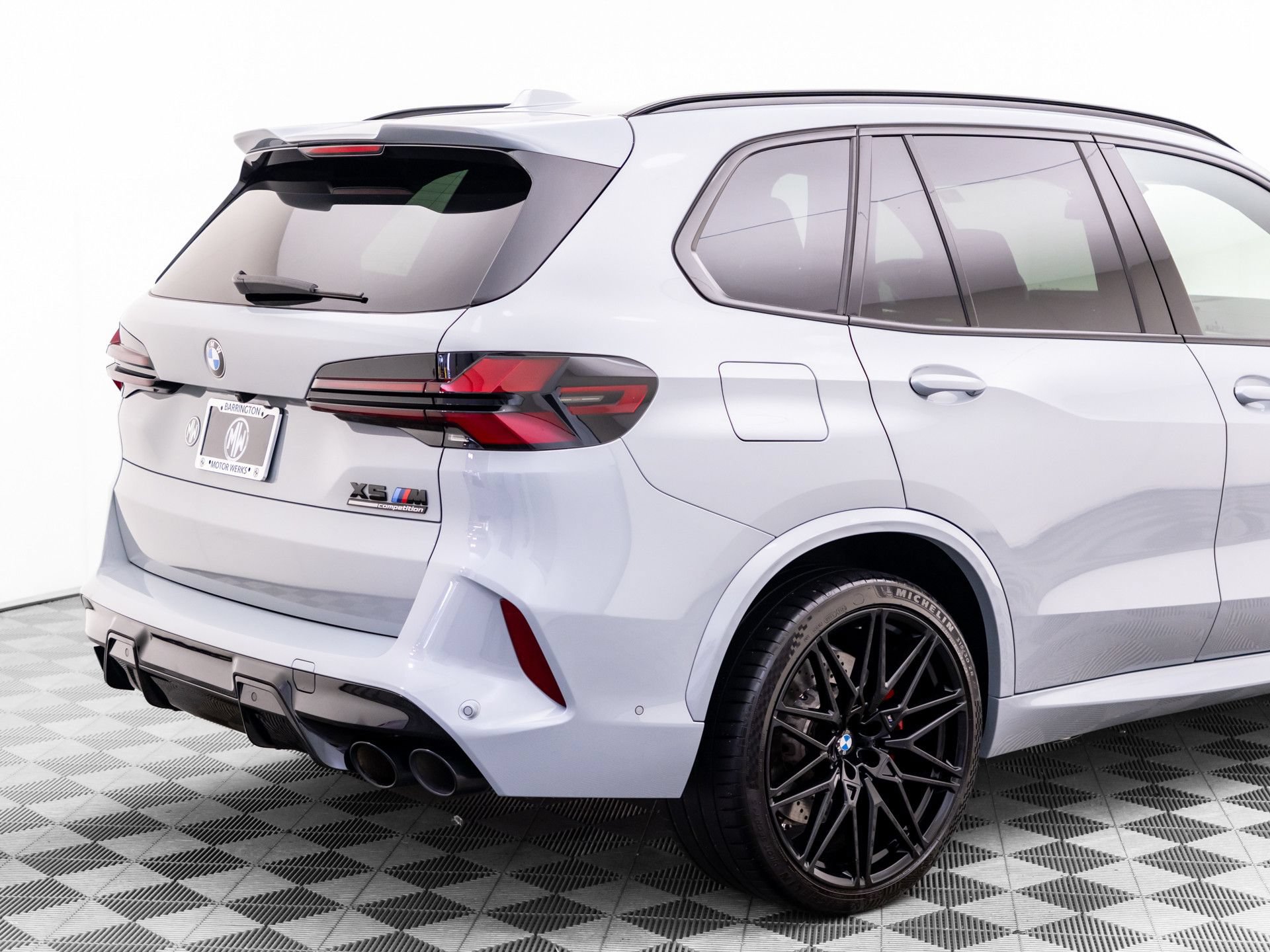 Used 2025 BMW X5 M Competition w/ Executive Package AWD/4WD image 32