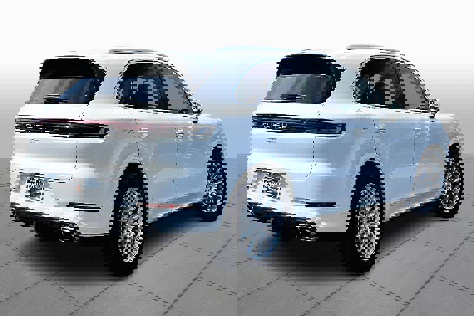 Used 2025 Porsche Cayenne image 13