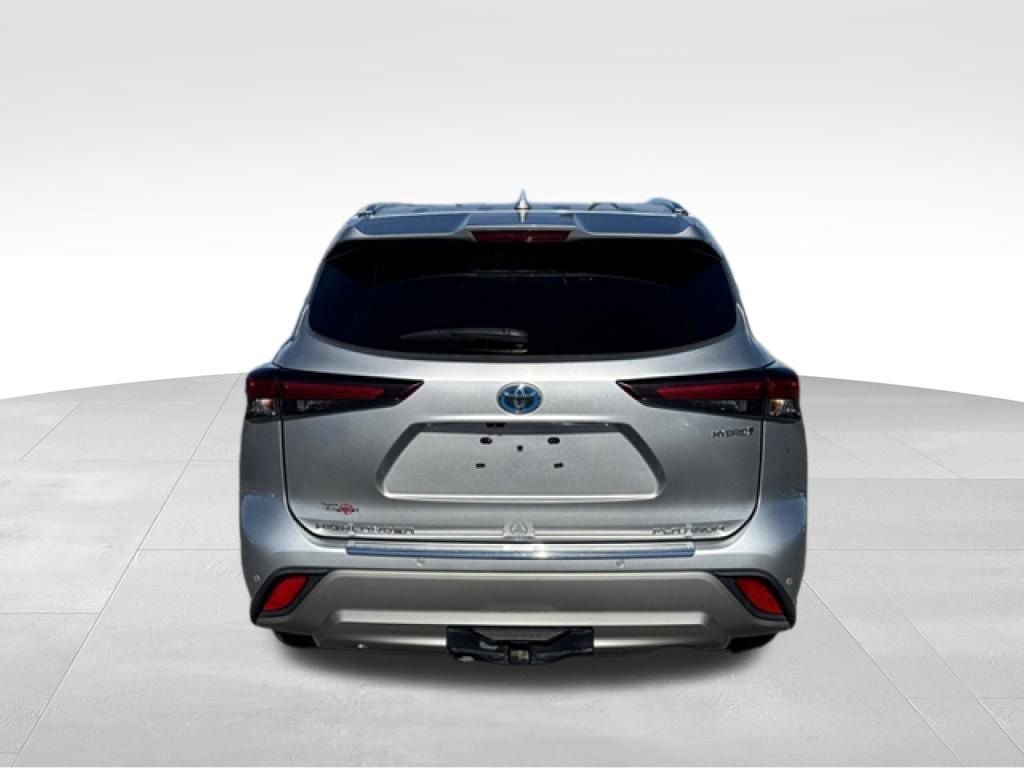 Used 2024 Toyota Highlander Platinum AWD/4WD image 5