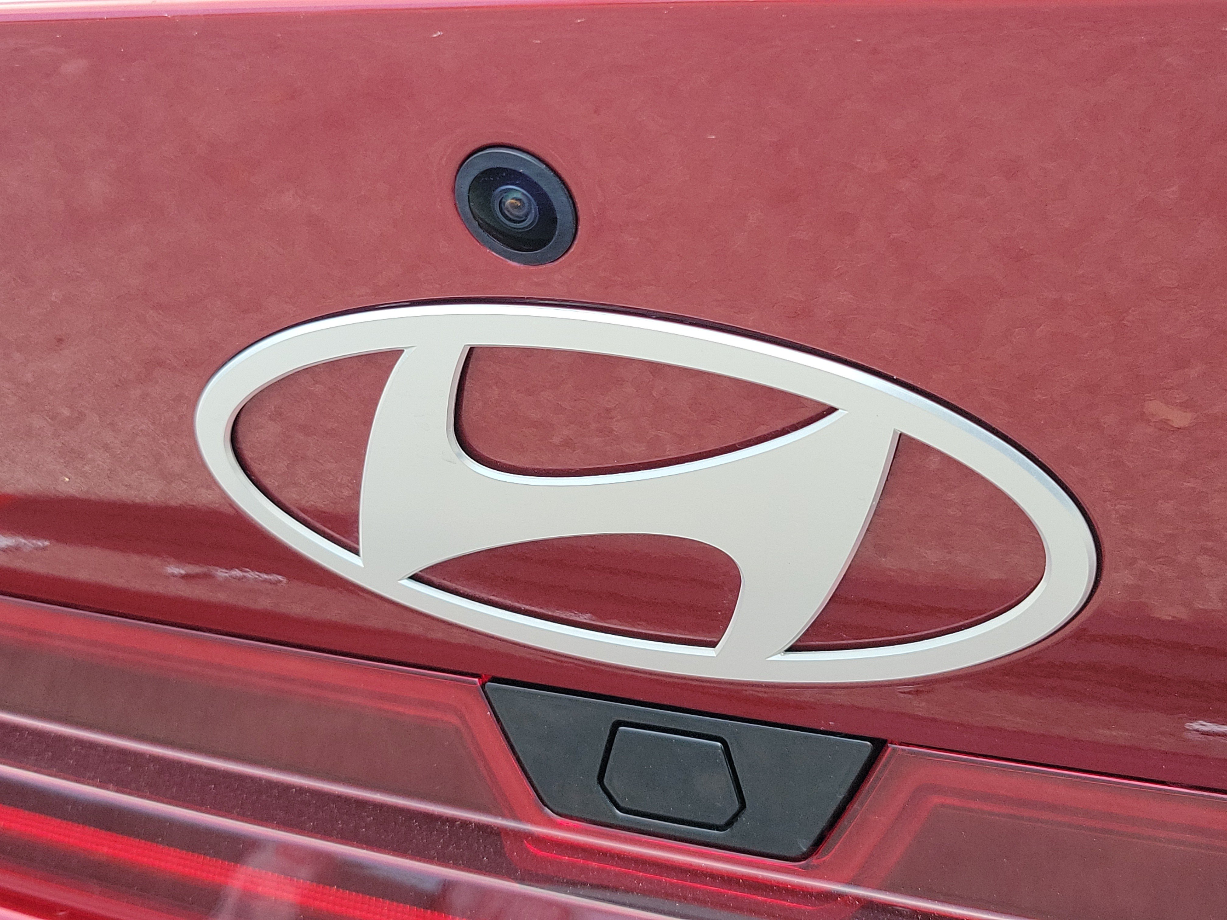 Used 2025 Hyundai Elantra SEL FWD image 6