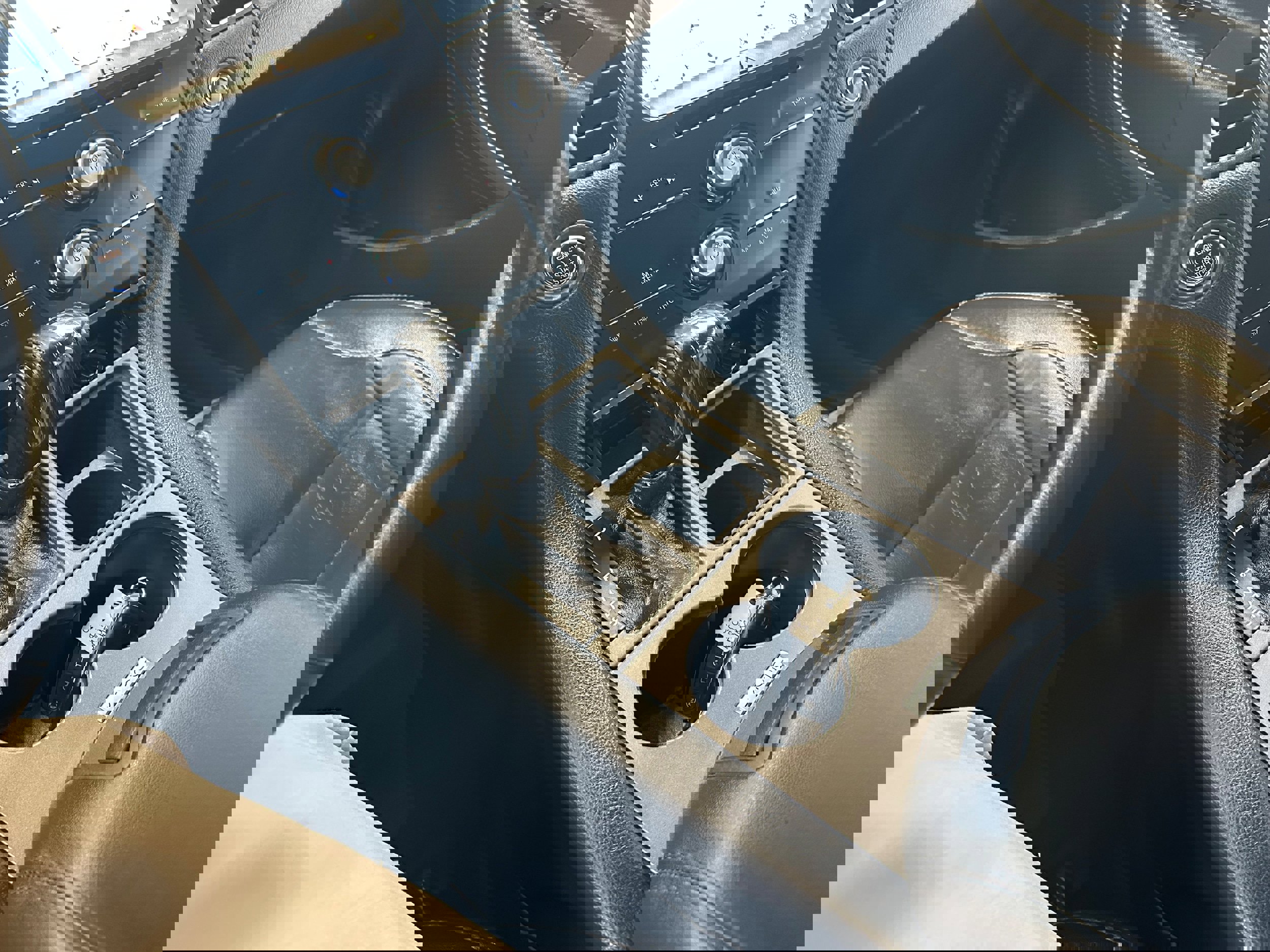 Used 2018 Ford Taurus SEL w/ Equipment Group 201A image 20