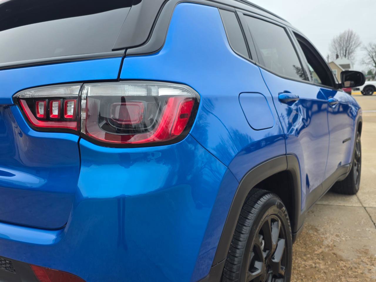 Used 2023 Jeep Compass Latitude image 19