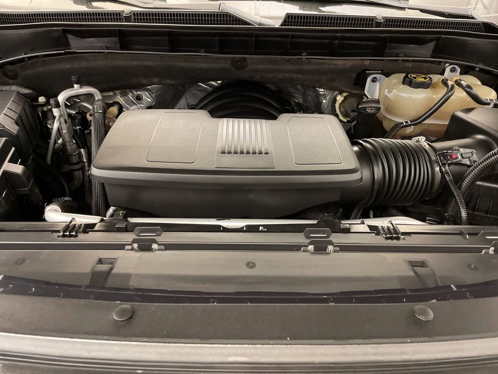 Used 2023 GMC Yukon AT4 image 34