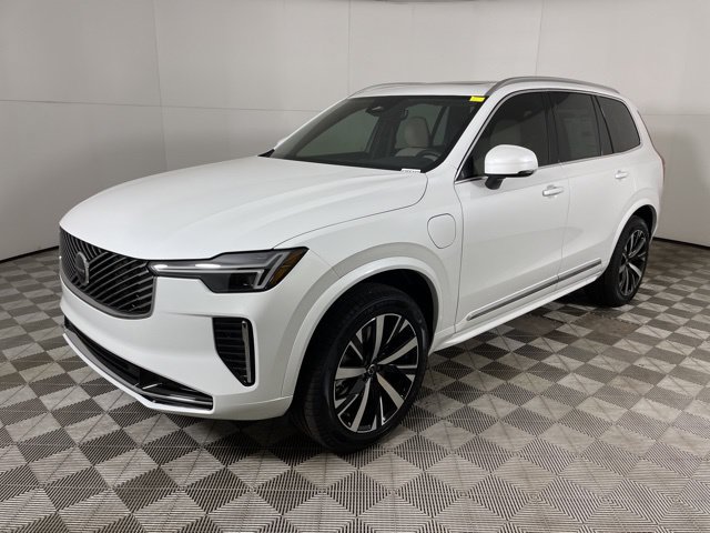 New 2025 Volvo XC90 T8 Core w/ Protection Package Premier AWD/4WD image 4