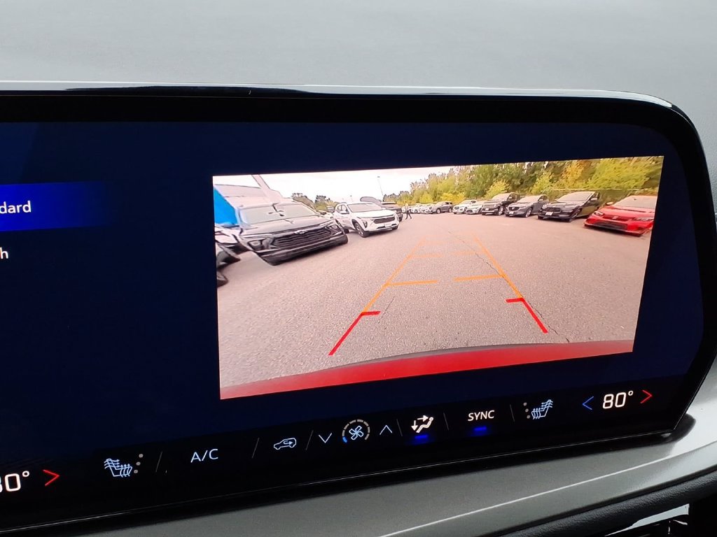 New 2027 Chevrolet Traverse LT FWD image 26