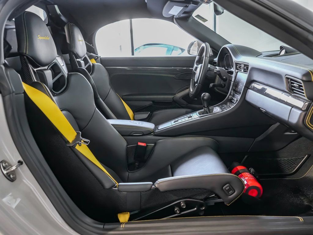 Certified 2019 Porsche 911 Speedster image 25