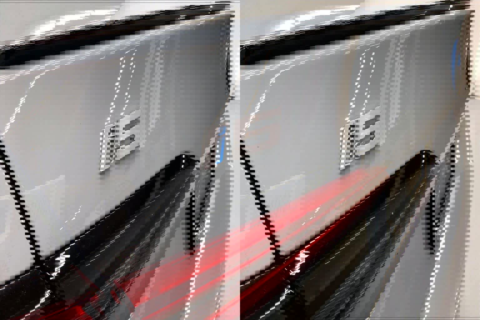 Used 2024 BMW i5 M60 w/ Premium Package image 14