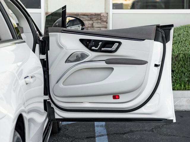 Used 2022 Mercedes-Benz EQS 450+ Sedan image 24