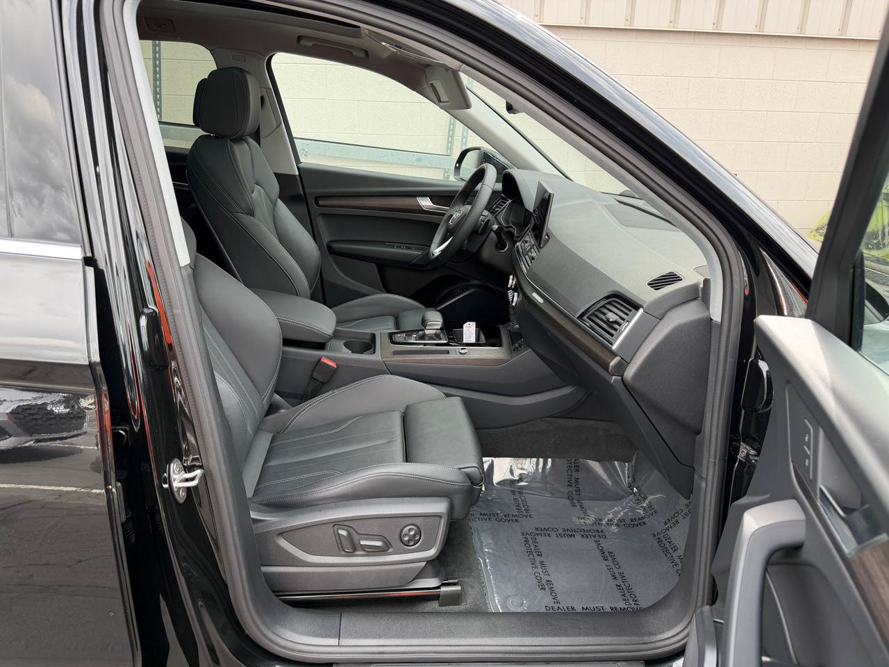 Used 2025 Audi Q5 e Premium AWD/4WD image 22