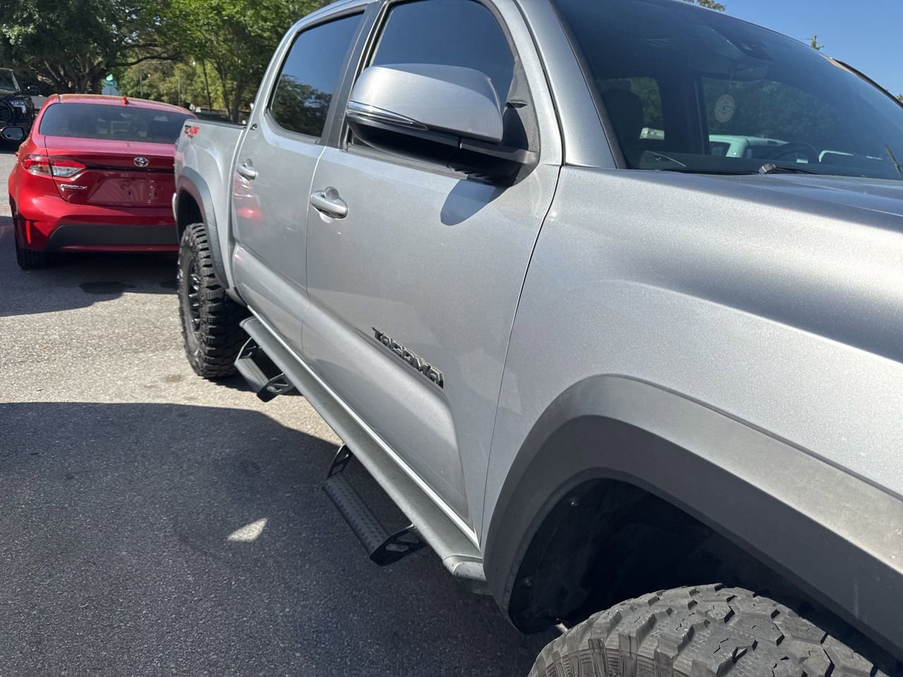 Used 2020 Toyota Tacoma TRD Off-Road w/ TRD Premium Off Road Package AWD/4WD image 6
