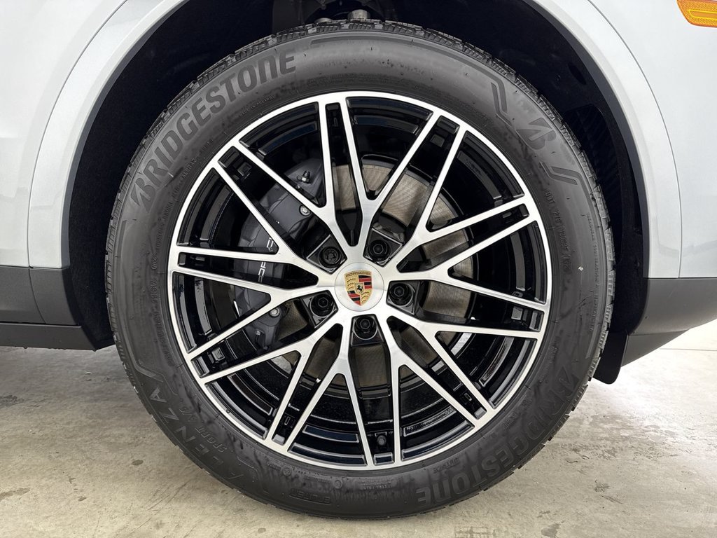 New 2026 Porsche Cayenne AWD/4WD image 15