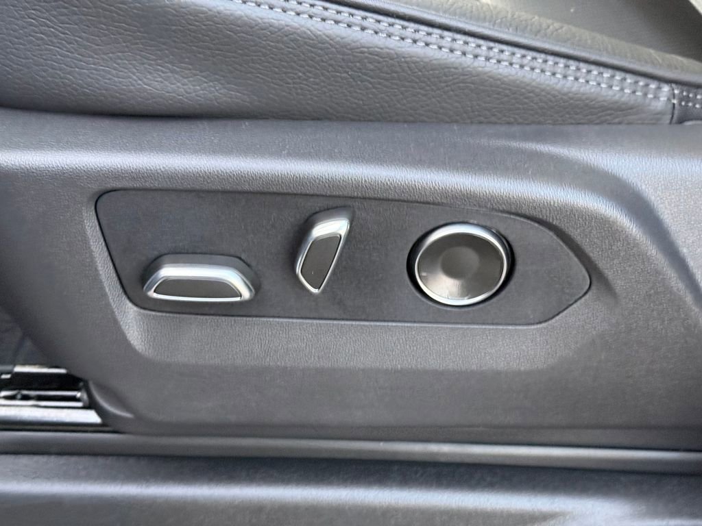 New 2026 GMC Yukon XL Denali w/ Sun & Power Step Package image 19
