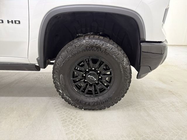 New 2026 Chevrolet Silverado 2500 ZR2 w/ LPO, Dark Essentials Package image 18