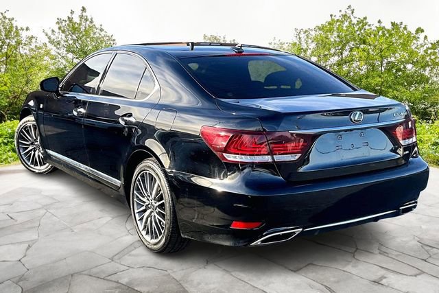 Used 2013 Lexus LS 460 AWD w/ F-Sport Pkg image 11