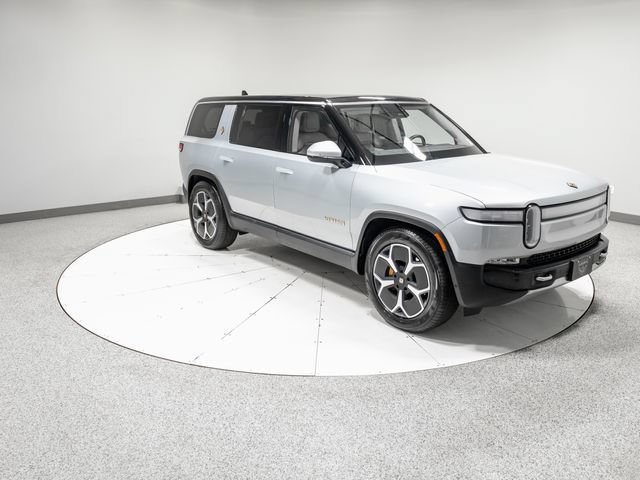 Used 2023 Rivian R1S Adventure Quad AWD/4WD image 32