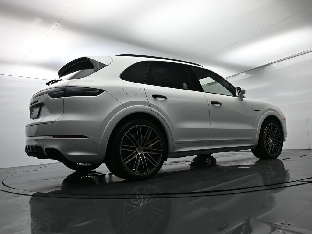 Certified 2022 Porsche Cayenne Turbo S image 56