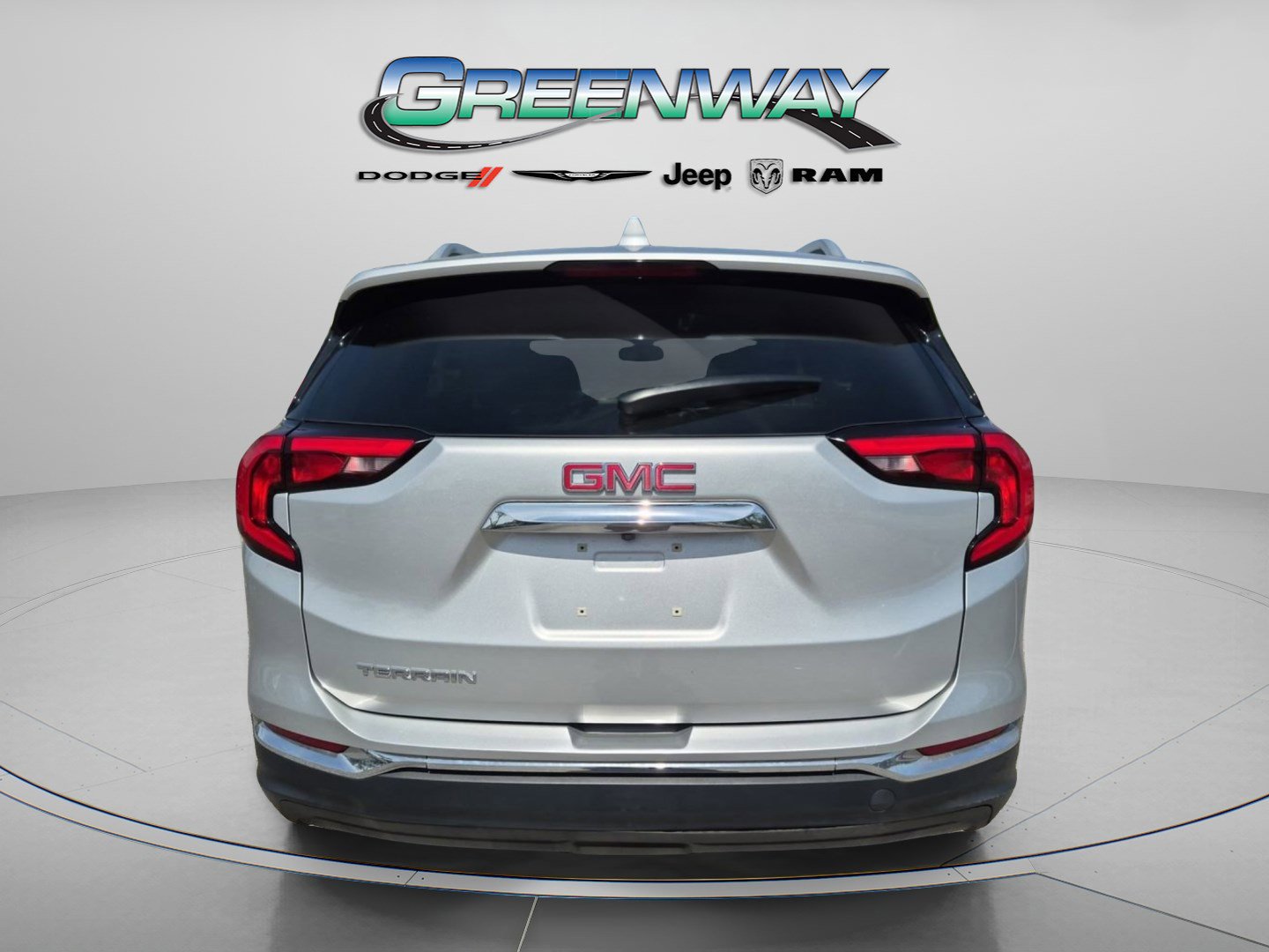 Used 2018 GMC Terrain SLT w/ Preferred Package FWD image 2