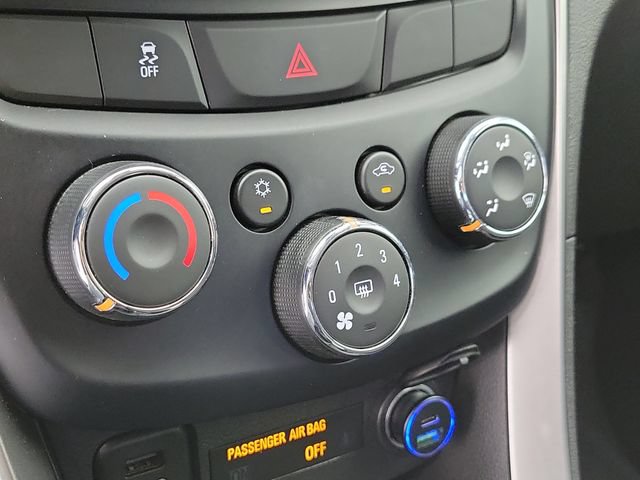 Used 2020 Chevrolet Trax LT w/ LPO, Cargo Package FWD image 28