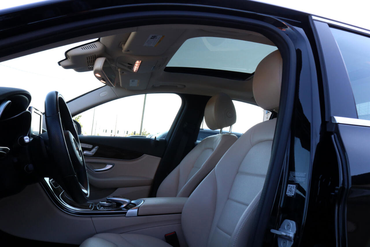 Used 2015 Mercedes-Benz C 300 4MATIC Sedan image 16