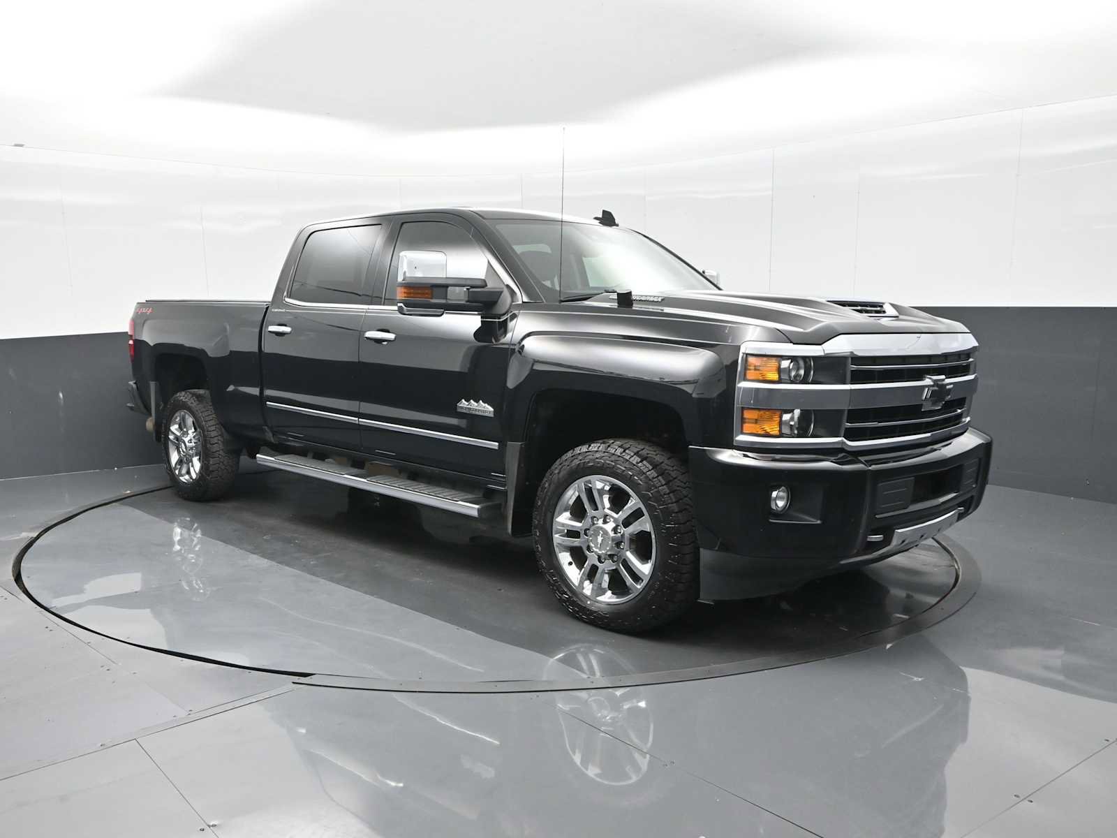 Used 2019 Chevrolet Silverado 2500 High Country w/ Duramax Plus Package