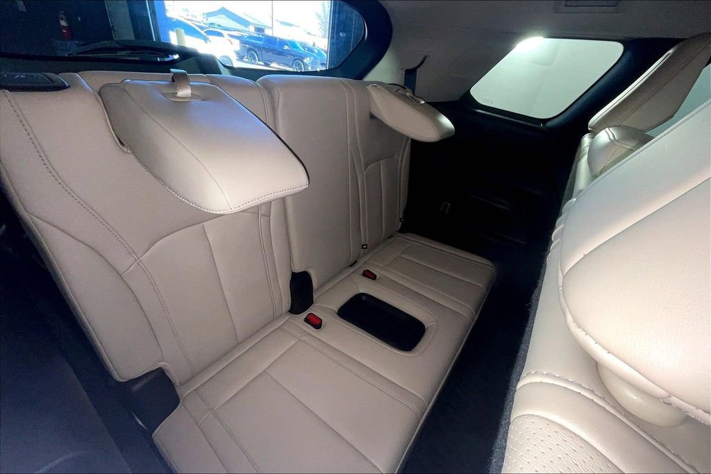 Used 2023 INFINITI QX60 Sensory w/ Vision Package image 39