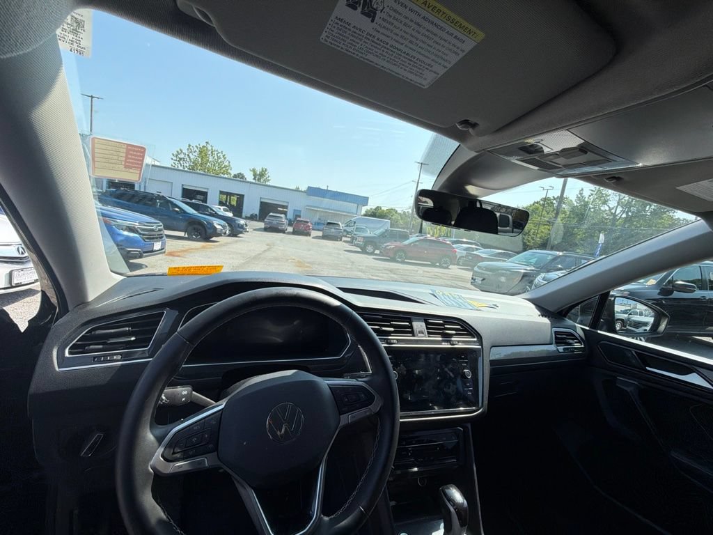 Used 2023 Volkswagen Tiguan SE FWD image 9