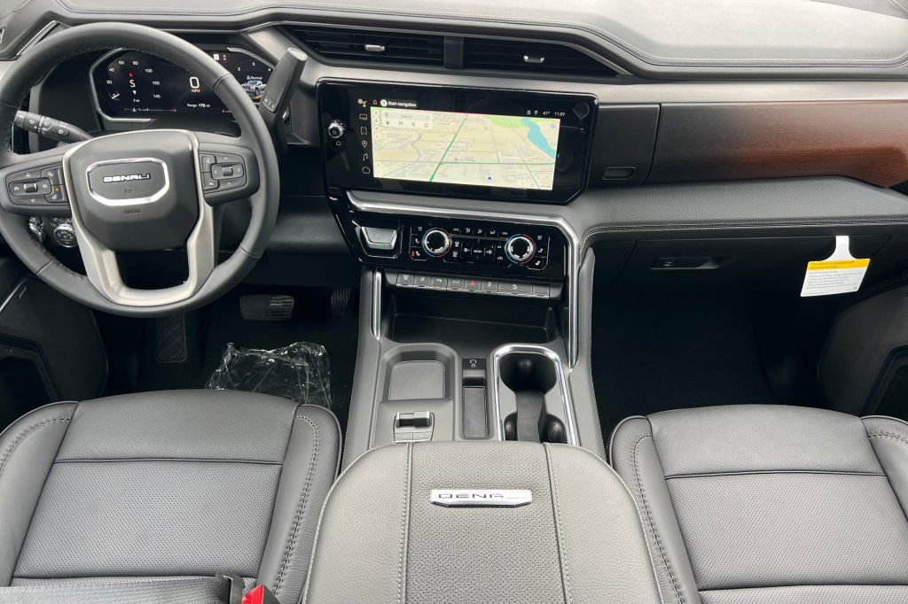 New 2026 GMC Sierra 2500 Denali w/ Denali Reserve Package image 10