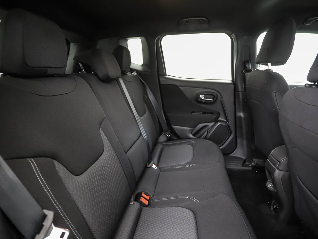 Used 2021 Jeep Renegade Latitude AWD/4WD image 27