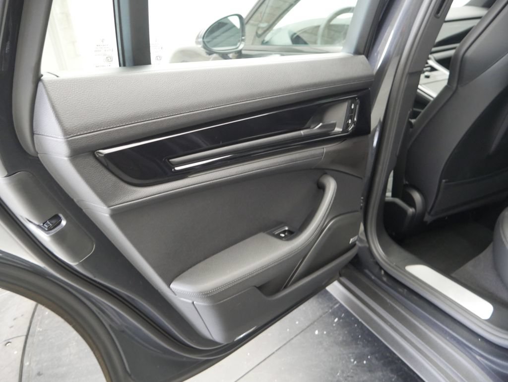 Certified 2026 Porsche Panamera 4 AWD/4WD image 17
