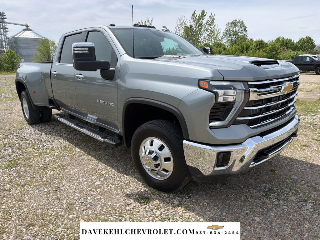 Used 2024 Chevrolet Silverado 3500 LTZ w/ LTZ Plus Package AWD/4WD image 8