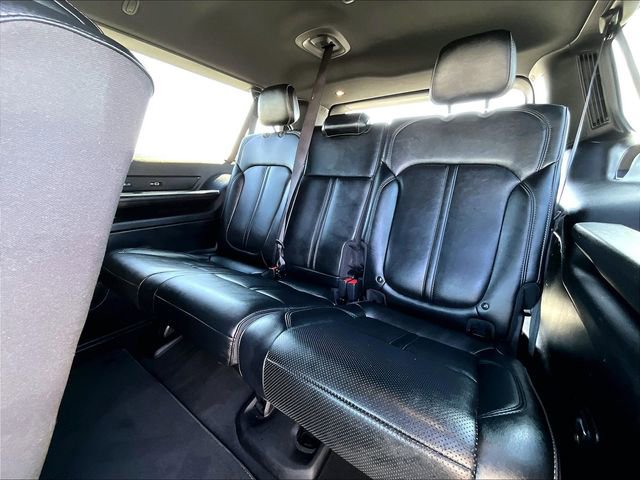 Used 2024 Jeep Wagoneer L Series II w/ Flexible Seating Group image 17